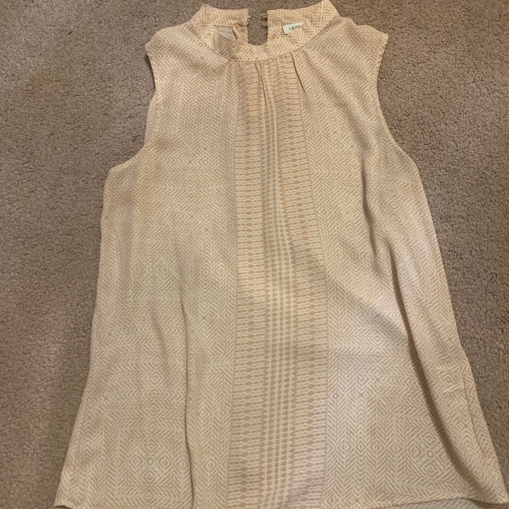 Women’s dress shirt